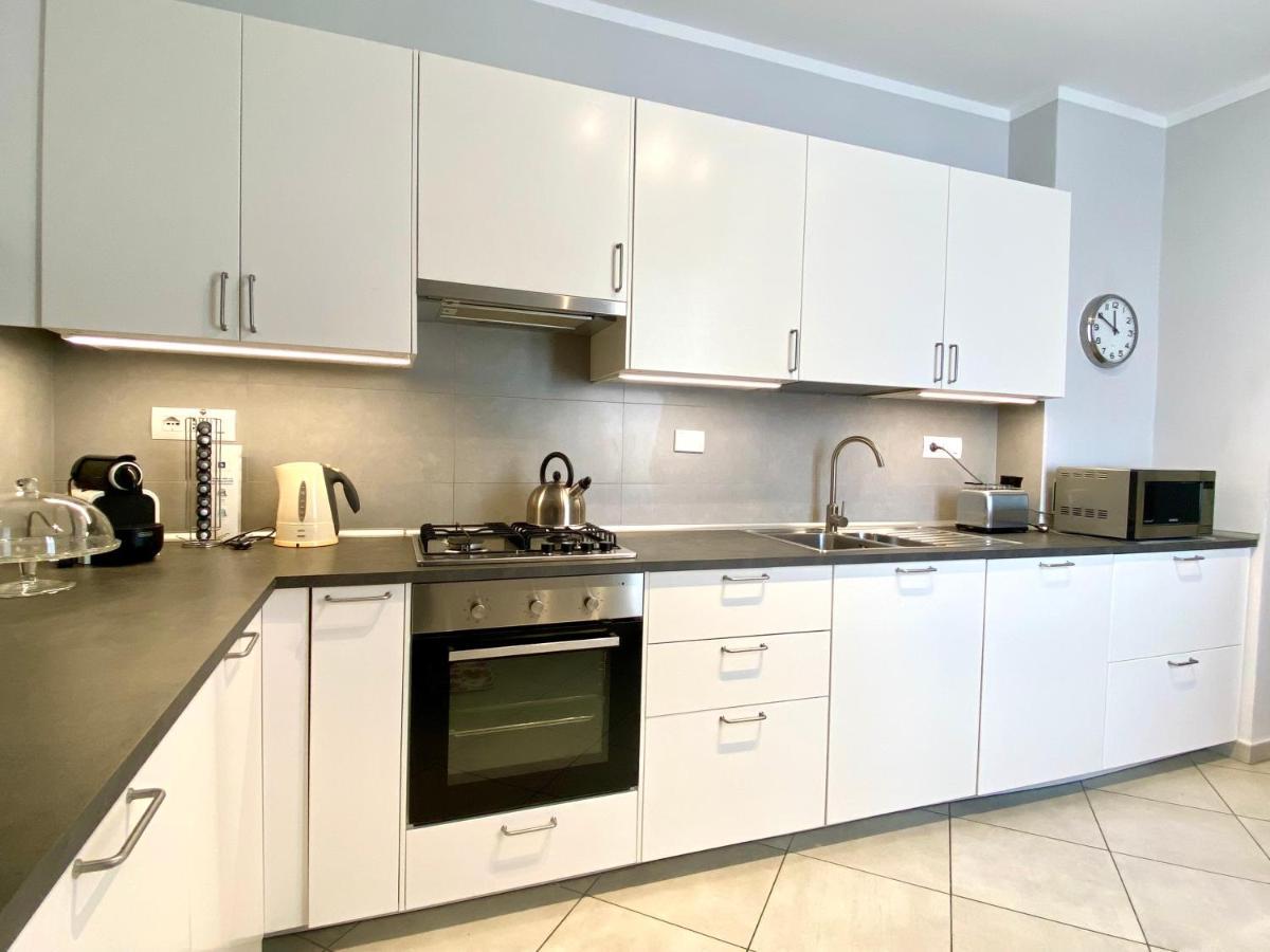 Gioberti Bright 3 Bedroom Apartment *